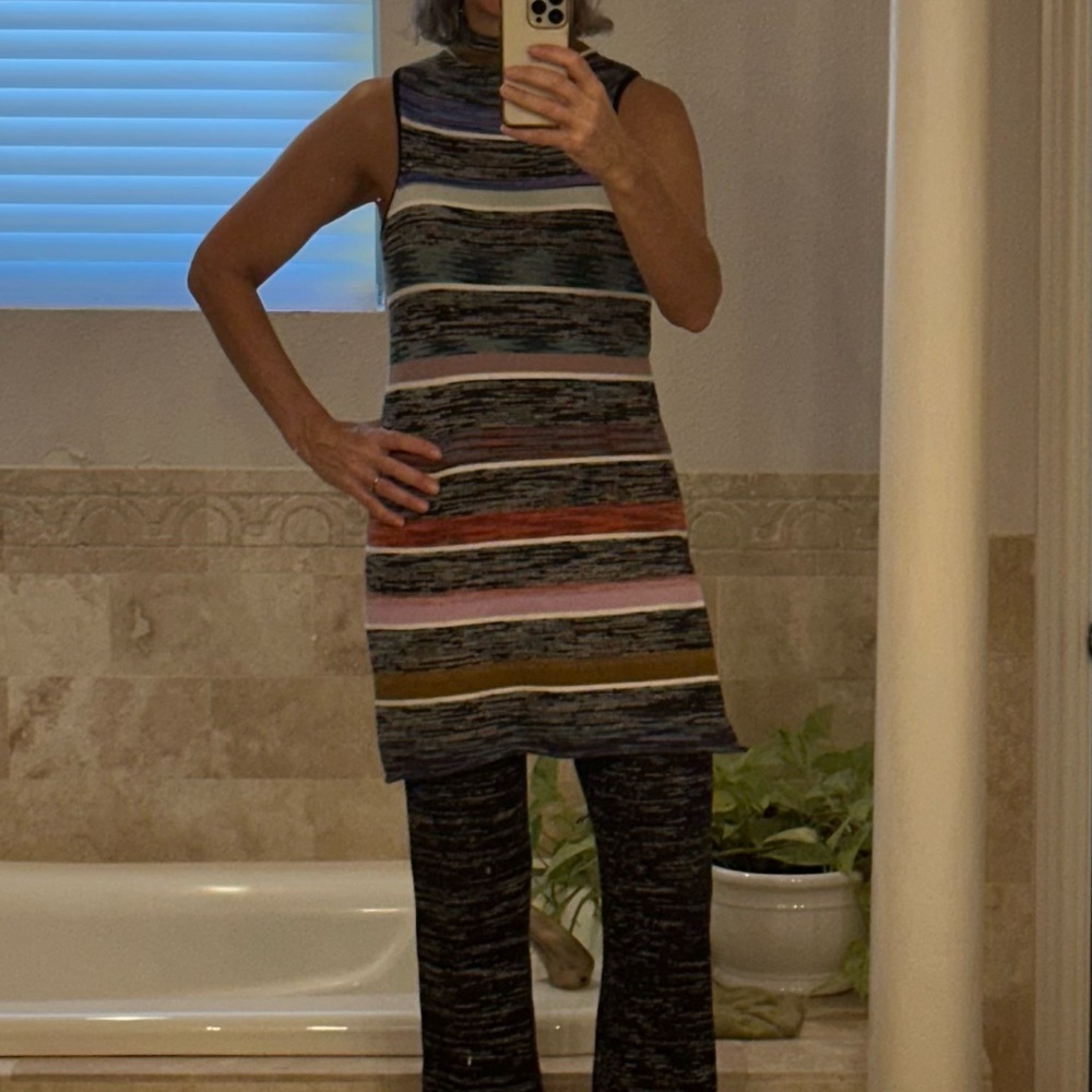 Super cute and cozy Anthropologie sleeveless mock tunic sweater and pants set